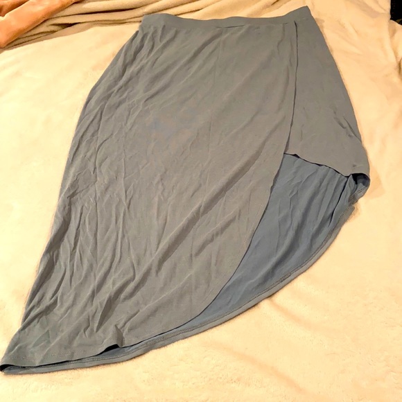 High low skirt - Picture 1 of 3